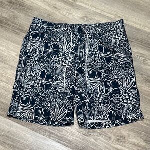 St. John's Bay men's swim trunks size‎ large